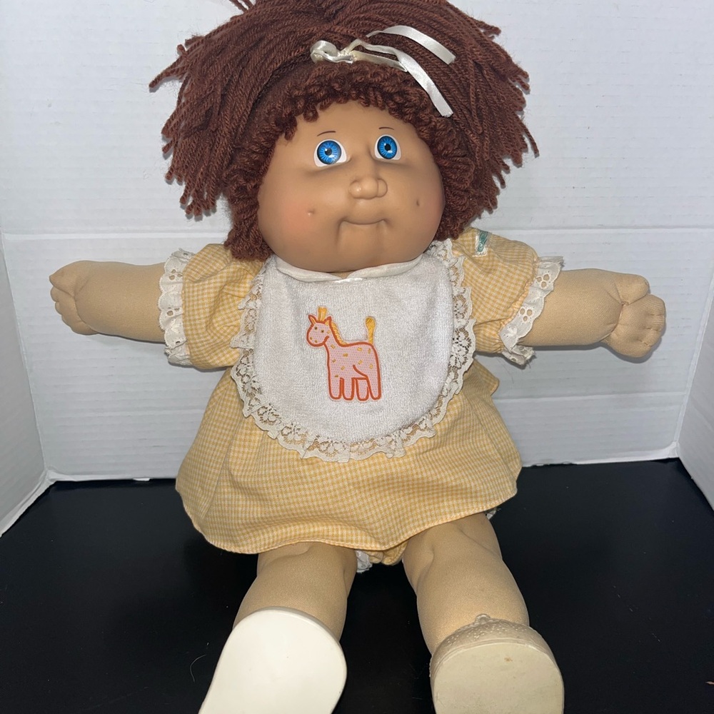 Vintage 1982 Cabbage Patch Kids Doll Brown Reddish Hair Blue Eyes